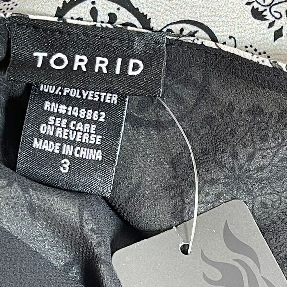 Torrid Medallion Chiffon Layered Tank Top Sz 3/3X - Picture 4 of 7